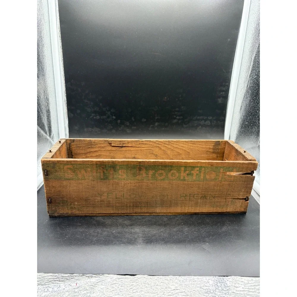 Vintage Swift & Company Brookfield Cheese Crate Wooden Advertising Box Chicago